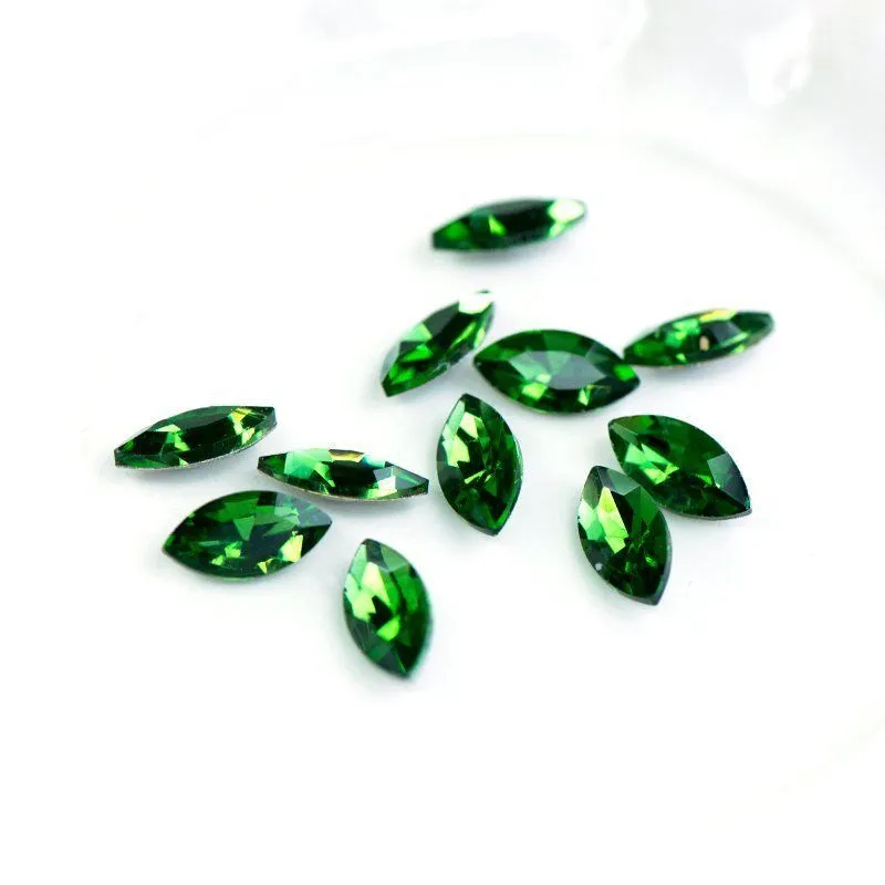 кабошон стекло кристалл, navette, цвет emerald, 12х6 мм