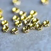 Разделитель со стразами, волнистый край, цвет металла золото, 4x2 мм (уп 10 шт)