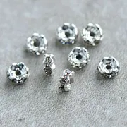 Разделитель со стразами, волнистый край, цвет металла серебро, 4x2 мм (уп 10 шт)