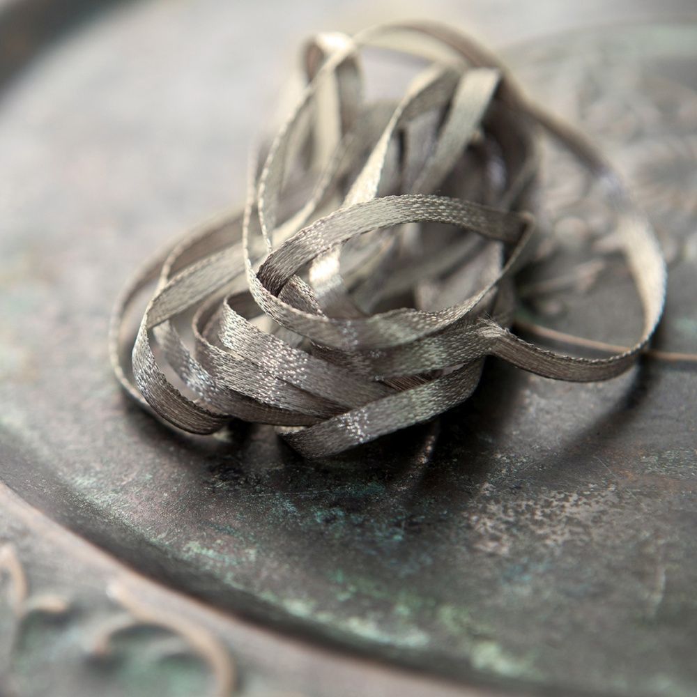 лента, атлас, цвет бежево-серебристый, ширина 3 мм ленты