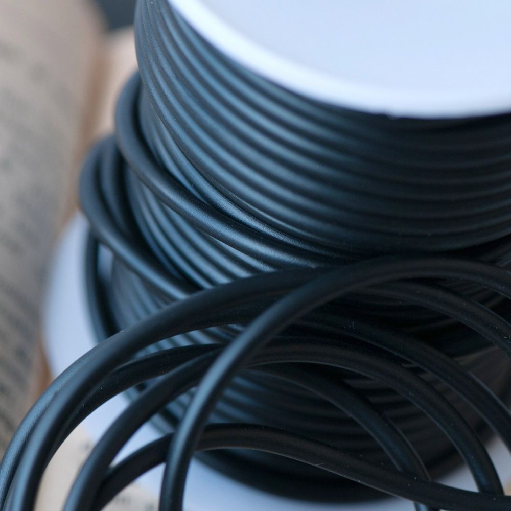 шнур резиновый, без отверстия, цвет черный, диаметр 3 мм