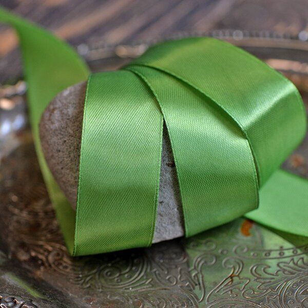 лента, атлас, цвет желто-зеленый, ширина 25 мм ленты