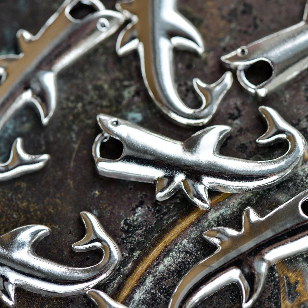 подвеска металлическая "акула", цвет античное серебро, 30x16x3 мм