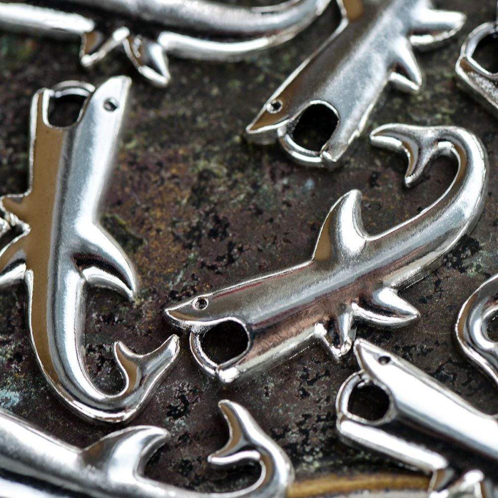 подвеска металлическая "акула", цвет античное серебро, 30x16x3 мм