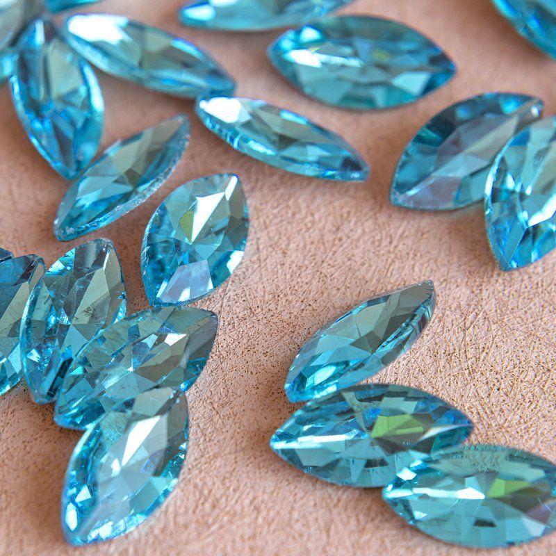 кабошон стекло кристалл, navette, цвет aquamarine, 18х9 мм