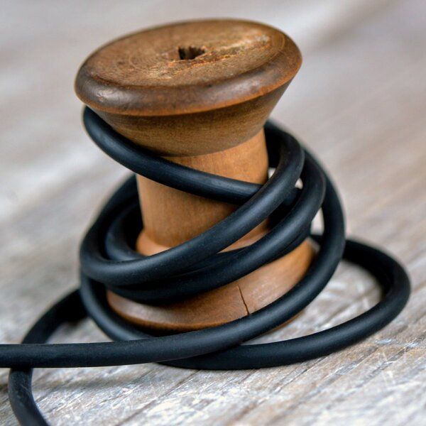 шнур резиновый, без отверстия, цвет черный, диаметр 4 мм