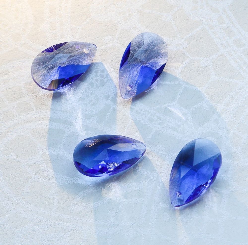 подвеска стеклянная "капля", граненая, цвет синий, 22х13 мм