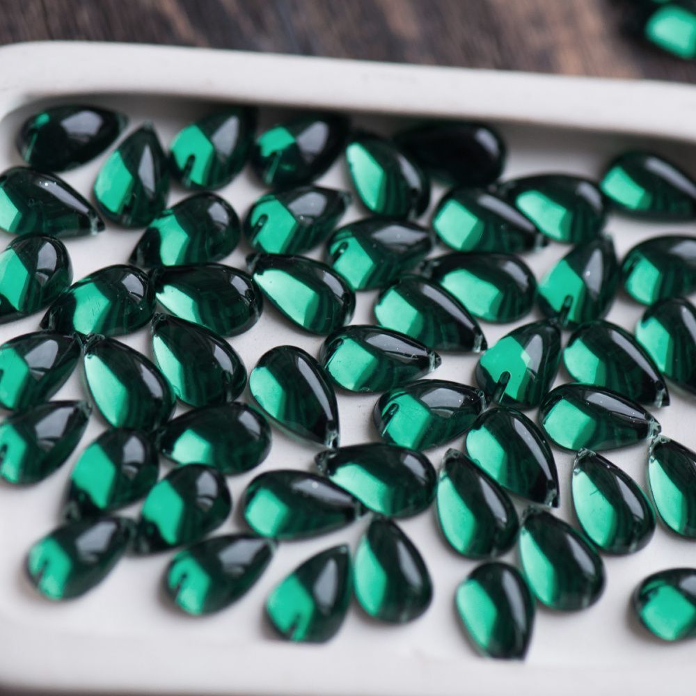 стразы пришивные "капля", акрил, цвет зеленый темный, 15х9х6 мм