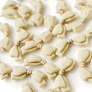 Бусина, акрил "Бантик-антик", цвет айвори, 13.5x29x6 мм