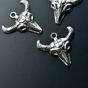 Подвеска металлическая "Лонгхорн", цвет античное серебро, 28x29х4 мм