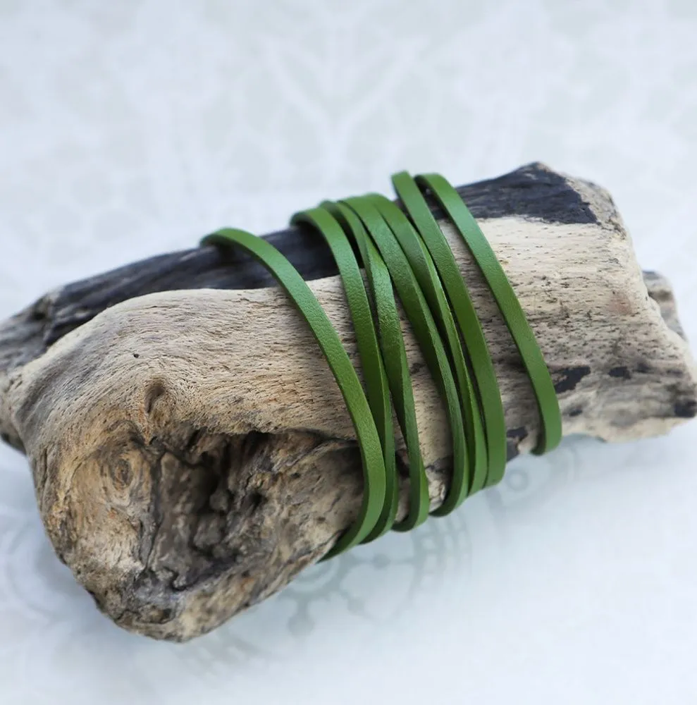 шнур кожаный, плоский, цвет зеленый киви, 3х2 мм