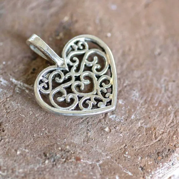 подвеска металлическая "сердечко", цвет античное серебро, 16х14х2 мм