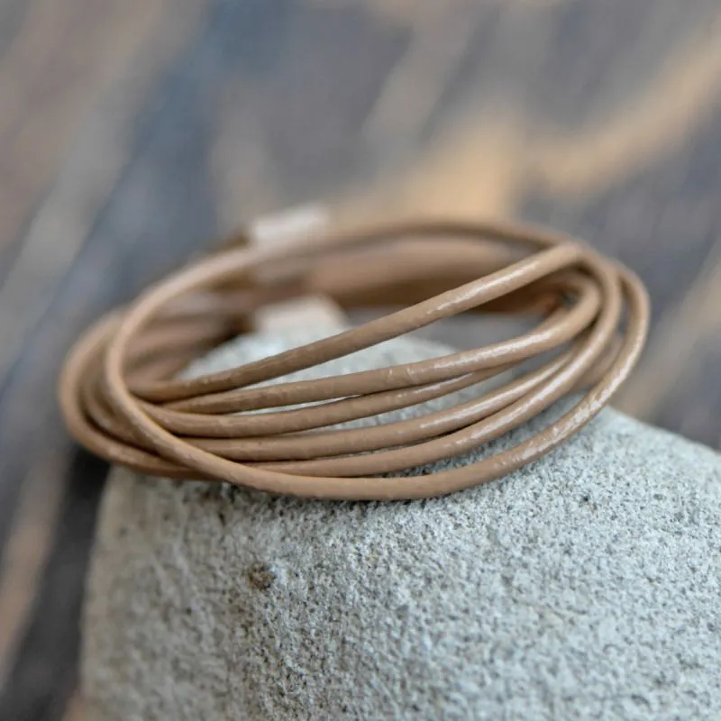 шнур кожаный, цвет коричневый светлый, диаметр 1.5 мм