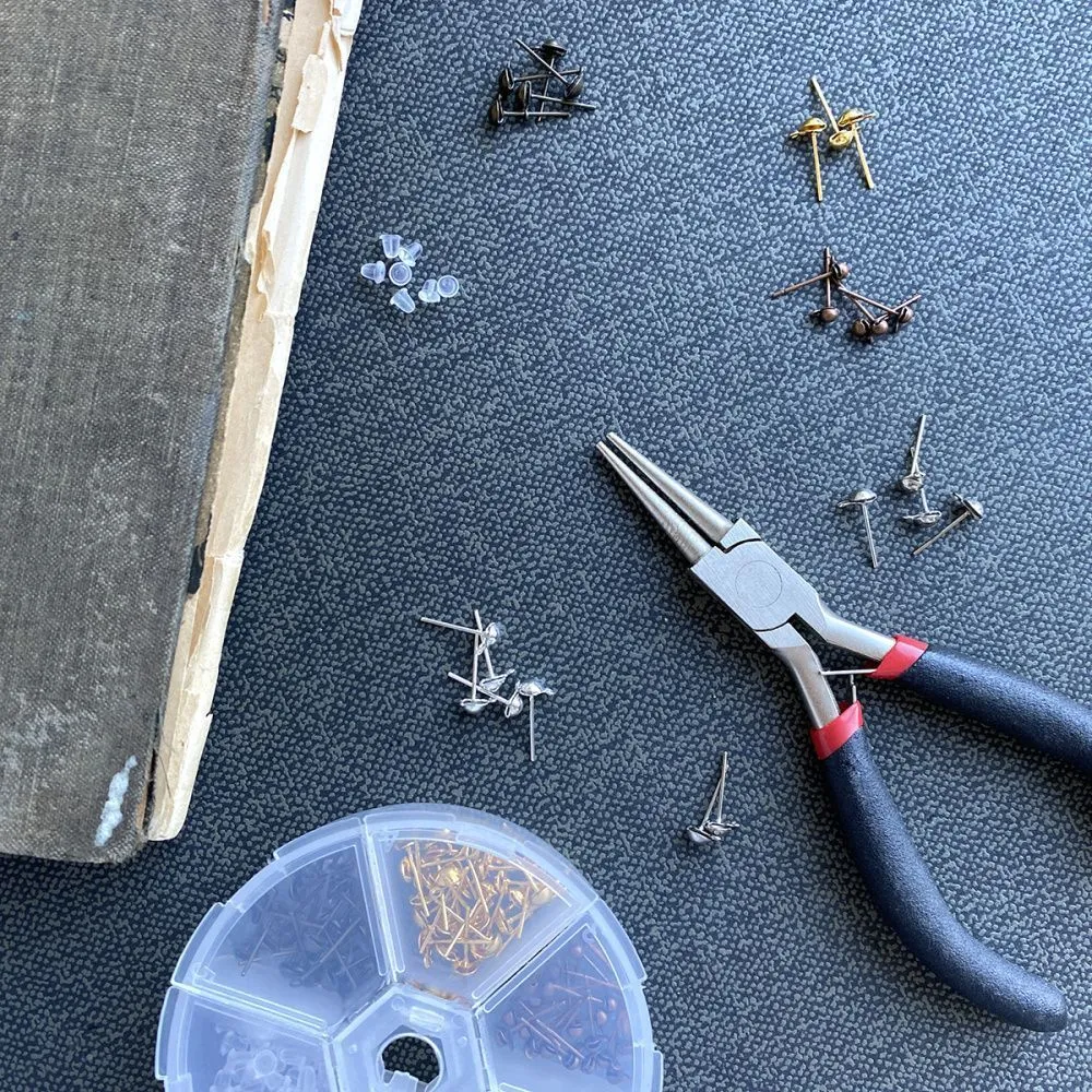 набор пуссеты с застежками в органайзере