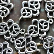 Коннектор "Арвен", цвет античное серебро, 28x18x2 мм