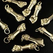 Подвеска металл "Рука", цвет желтое золото, 20x6.5x5 мм