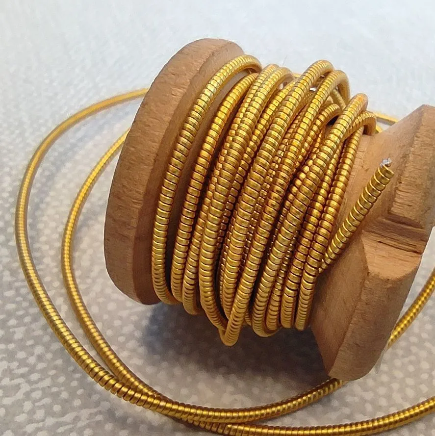 канитель жесткая, цвет насыщенное золото, 1.3 мм