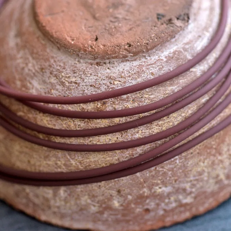 шнур резиновый, с отверстием, цвет коричневый, 2 мм