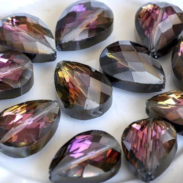 бусина, стекло, "капля", граненая, цвет фиолетовый радужный, 18x13x9 мм