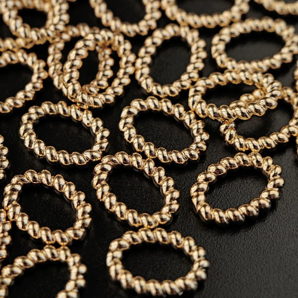 колечко овальное витое, неразъемное, позолота, 15.5x11.5x2.5 мм