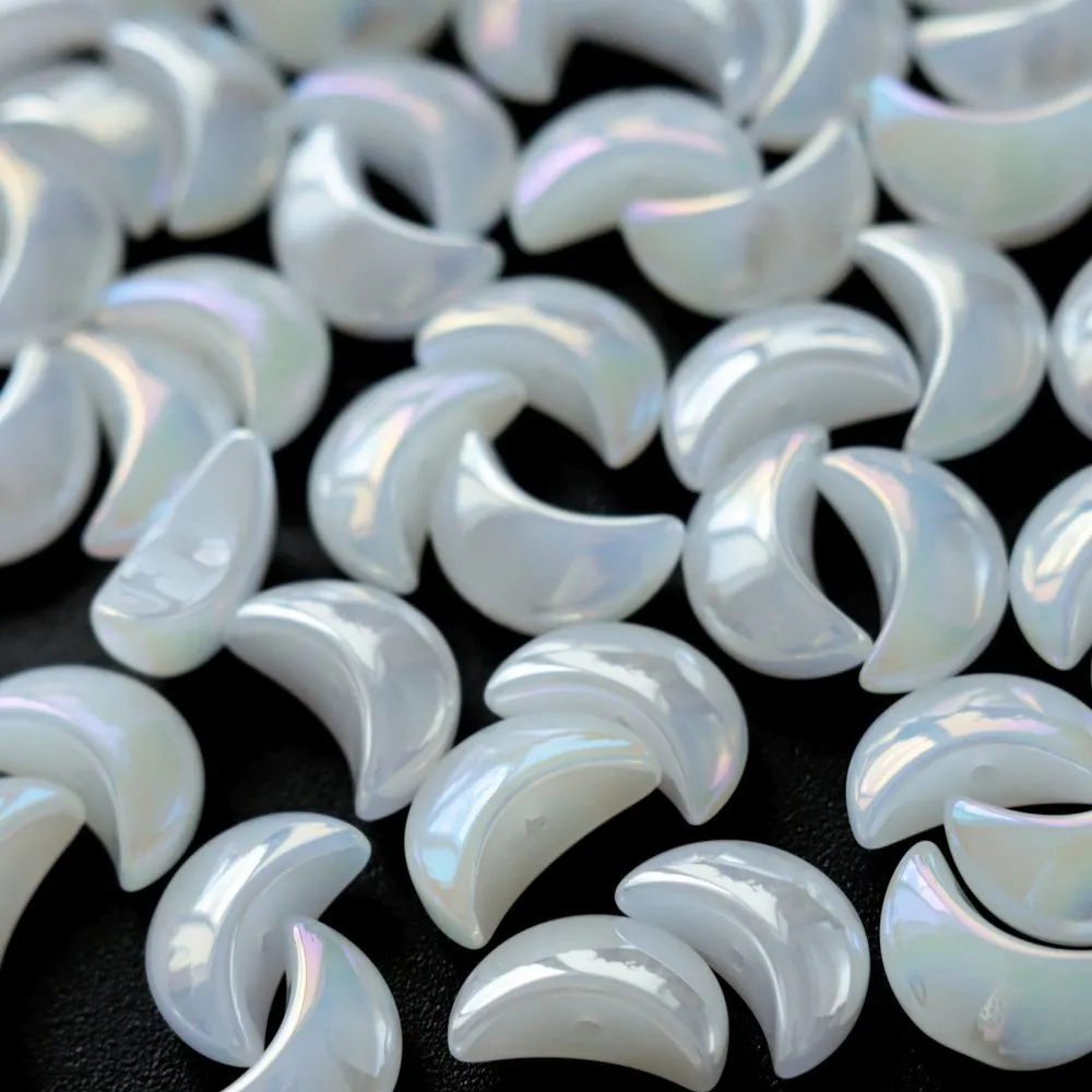 бусина "полумесяц", стекло, цвет белый перламутр, 9x14x6.5 мм