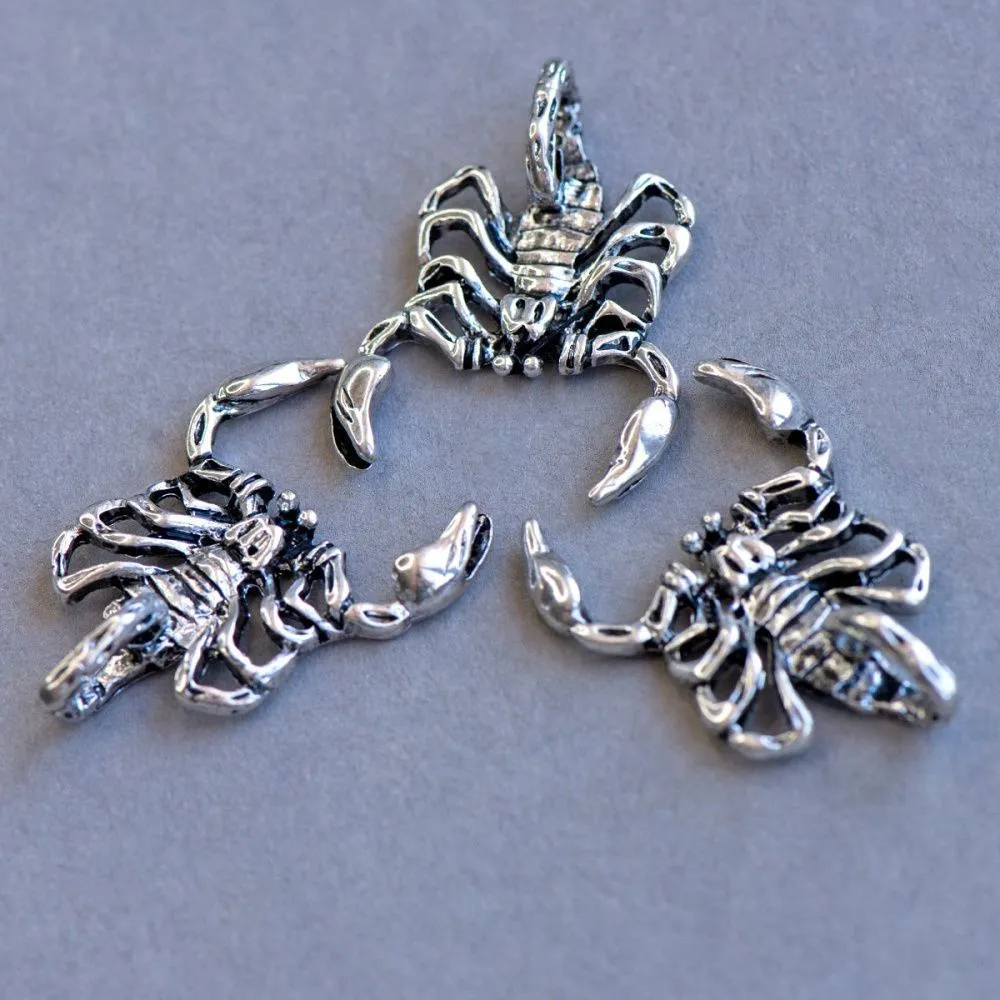 подвеска металлическая "скорпион", цвет античное серебро, 39x28x10 мм